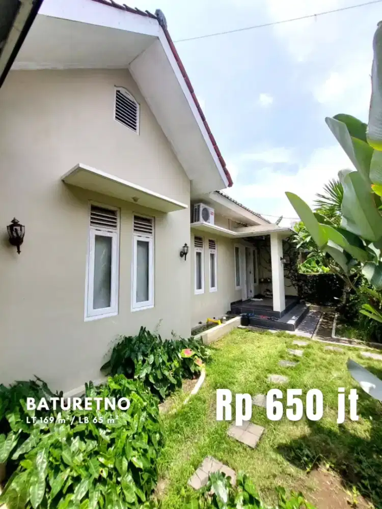 Dijual Rumah Halaman Luas di Baturetno dekat Jalan Wonosari
