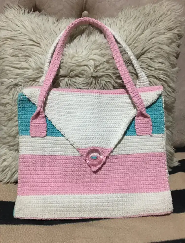 Tas rajut handmade