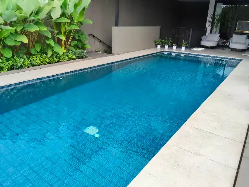 Perawatan Kolam Renang