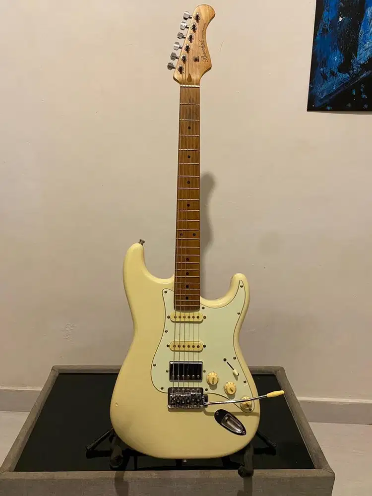 Gitar elektrik Bacchus BST 2 RSM