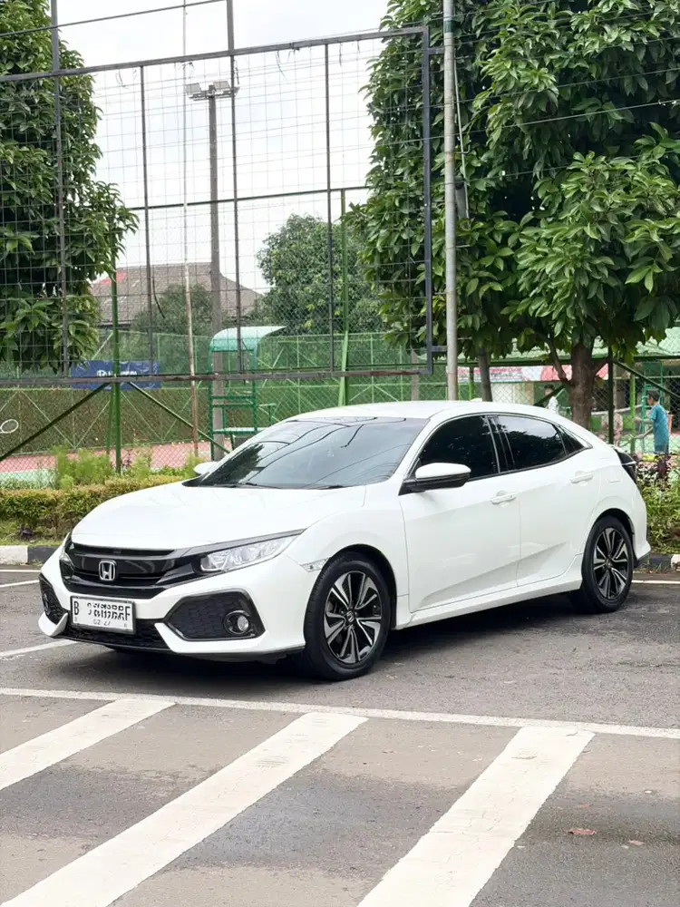 Honda Civic Sexy Hatchback 2018
