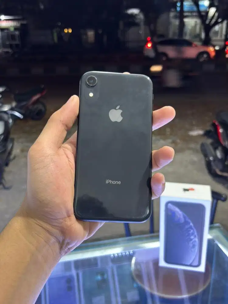 Iphone Xr 64GB, Kondisi Mulus, Smartfren Only, Lengkap.