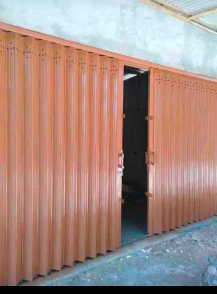 Folding gate pintu lipat
