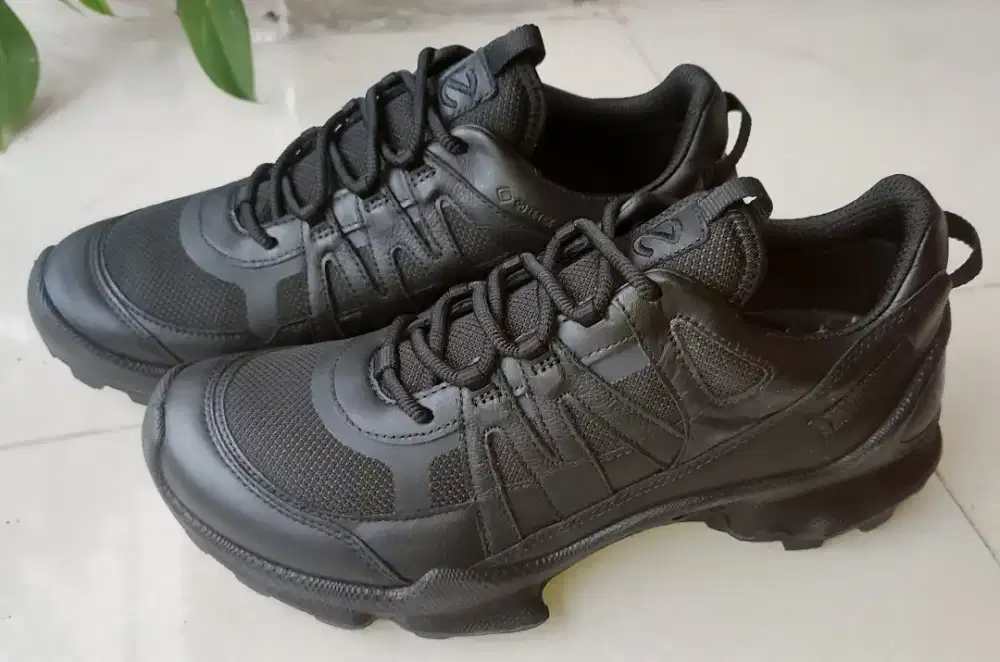 Sepatu brand ecco biom trail men