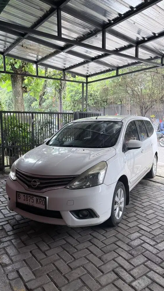NISSAN GRAND LIVINA