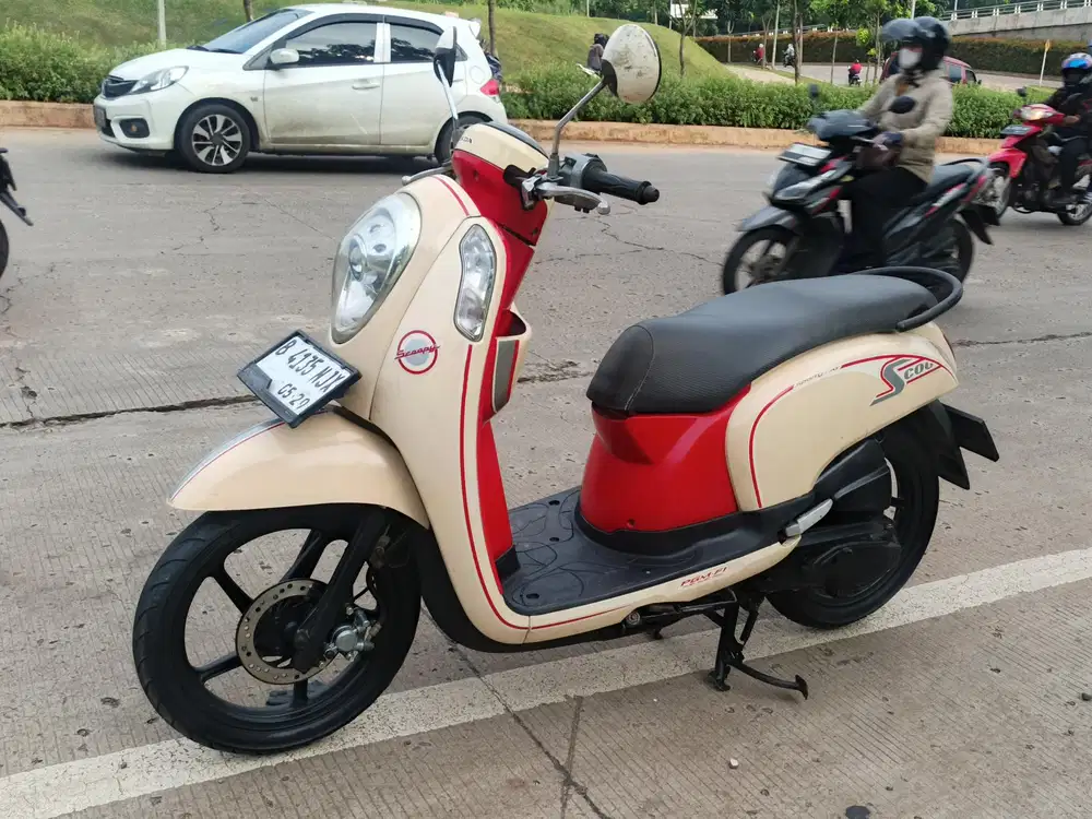Honda Scoopy FI 2014 pajak hidup stater halus mulus