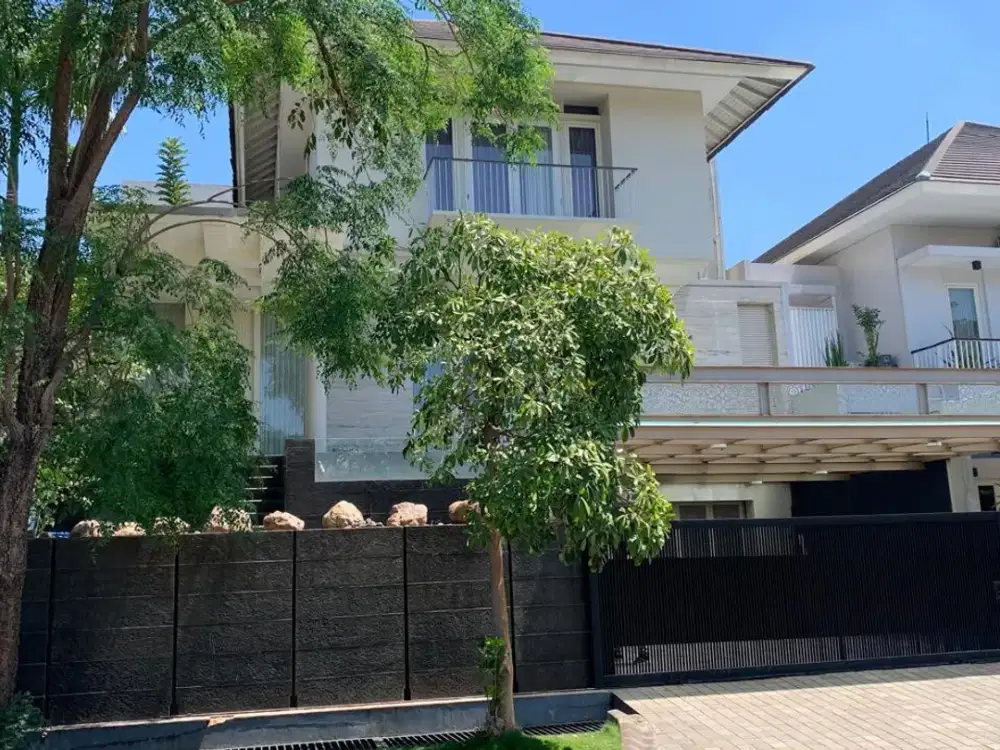 JUAL Rumah Mewah Central Park Regency Ahmad Yani Surabaya