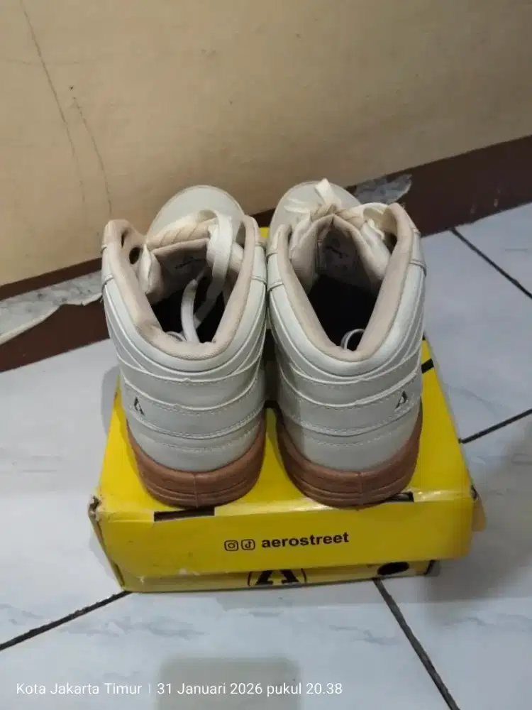 SEPATU HOOPSHIGH AERO STREET