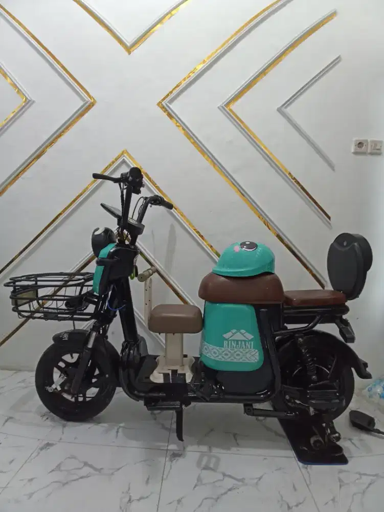 Sepeda Listrik Selis Rinjani