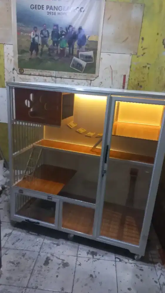 Kandang kucing aluminium
