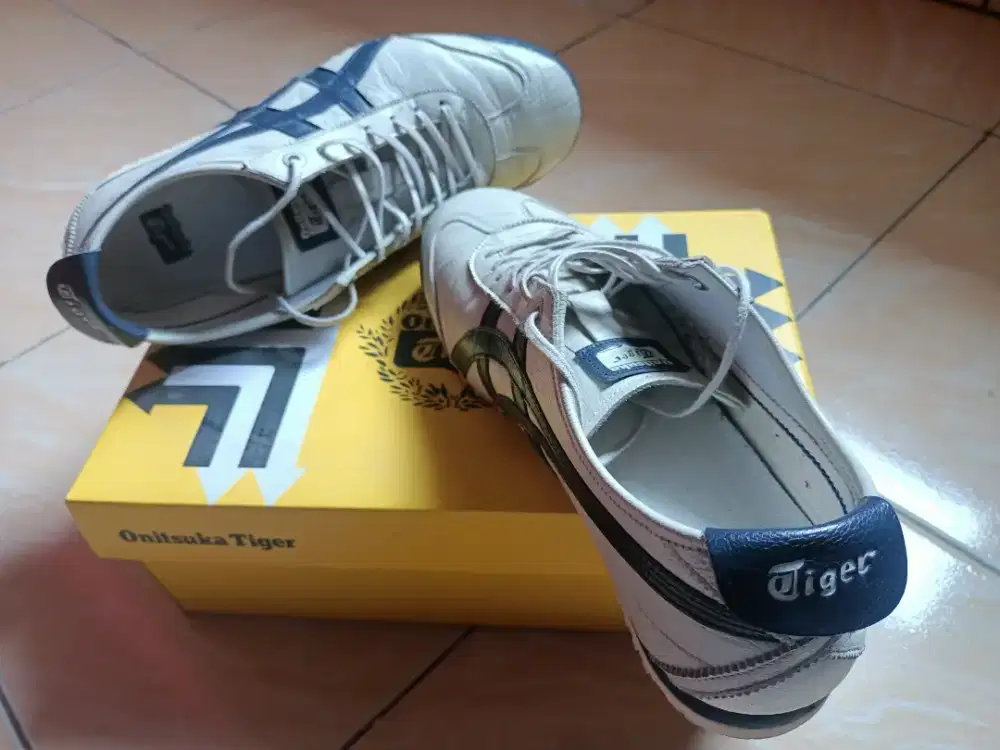 Sepatu Onitsuka Tiger