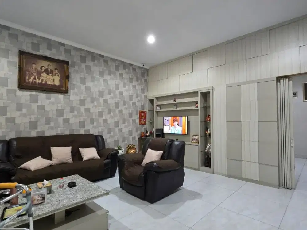 Dijual Rumah Muara Karang, 10x18,8, 3 Lantai, Full Furnished, SHM