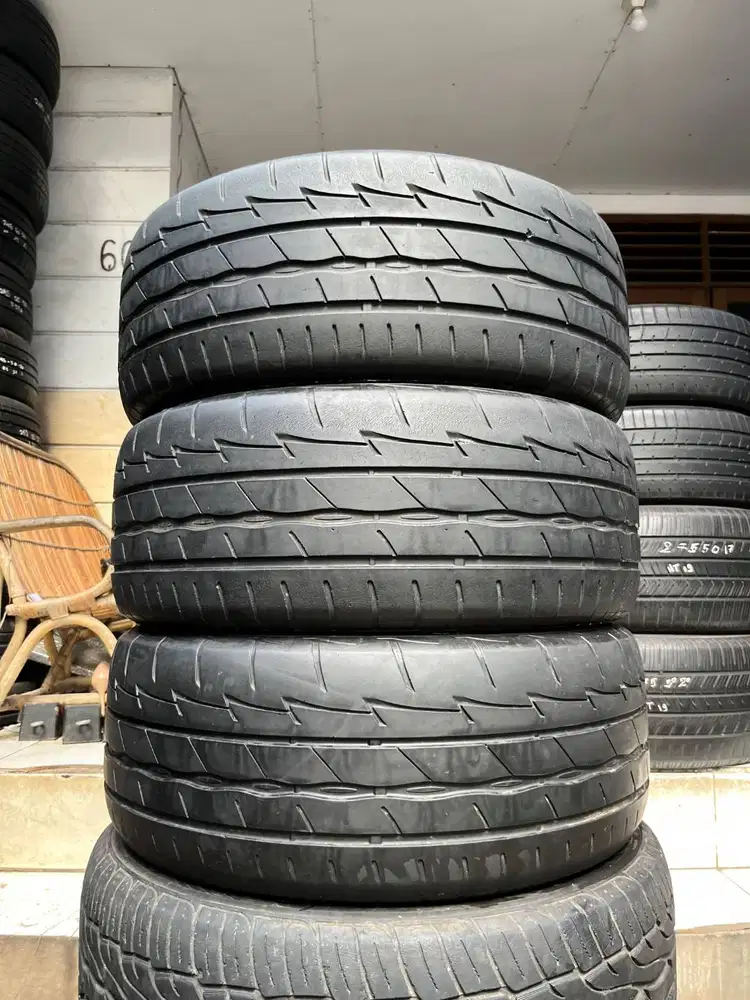 Ban Bridgestone Potenza Adrenalin RE003 235 50 r18 3Pcs