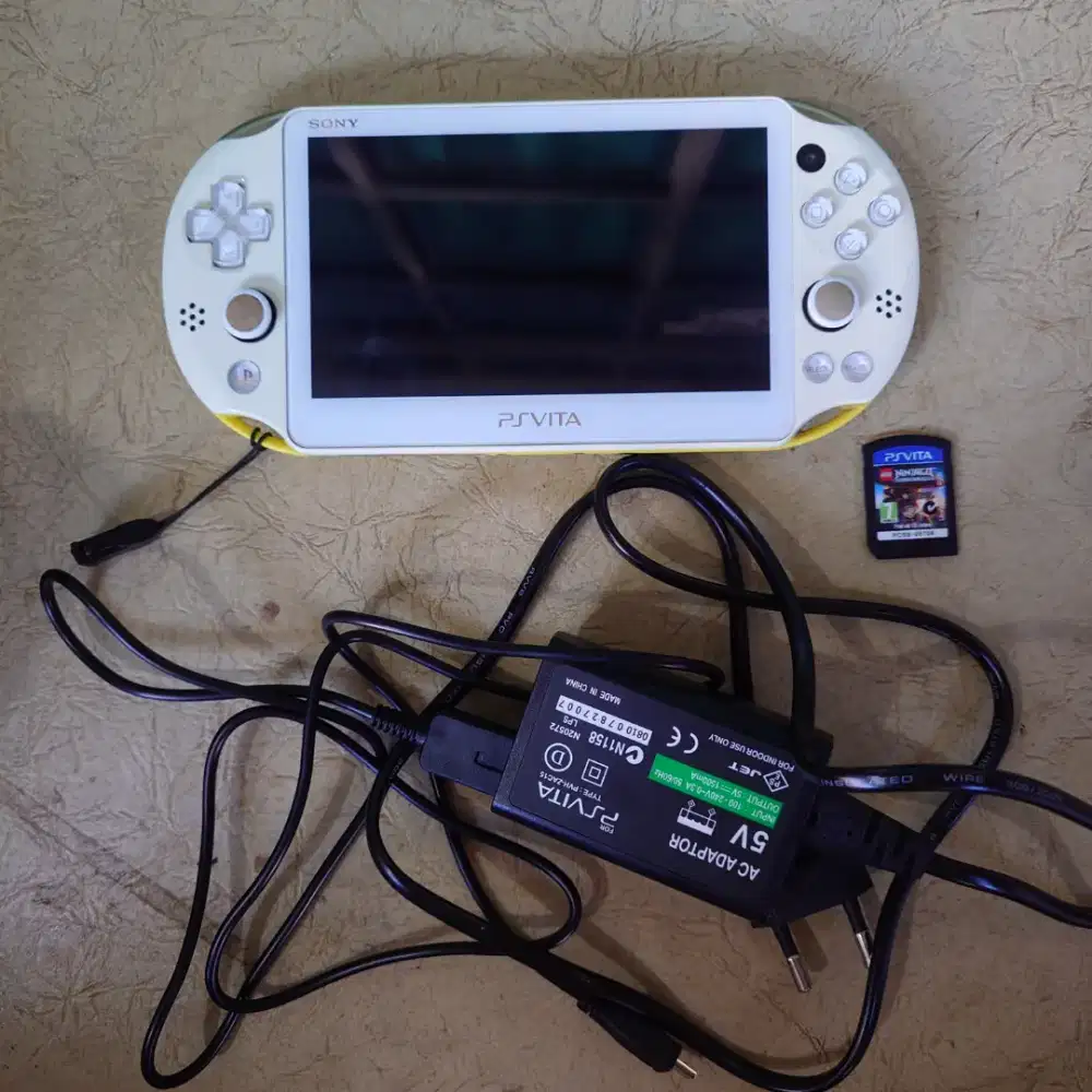 Ps Vita Slim Lime Green Original 8GB BONUS GAME