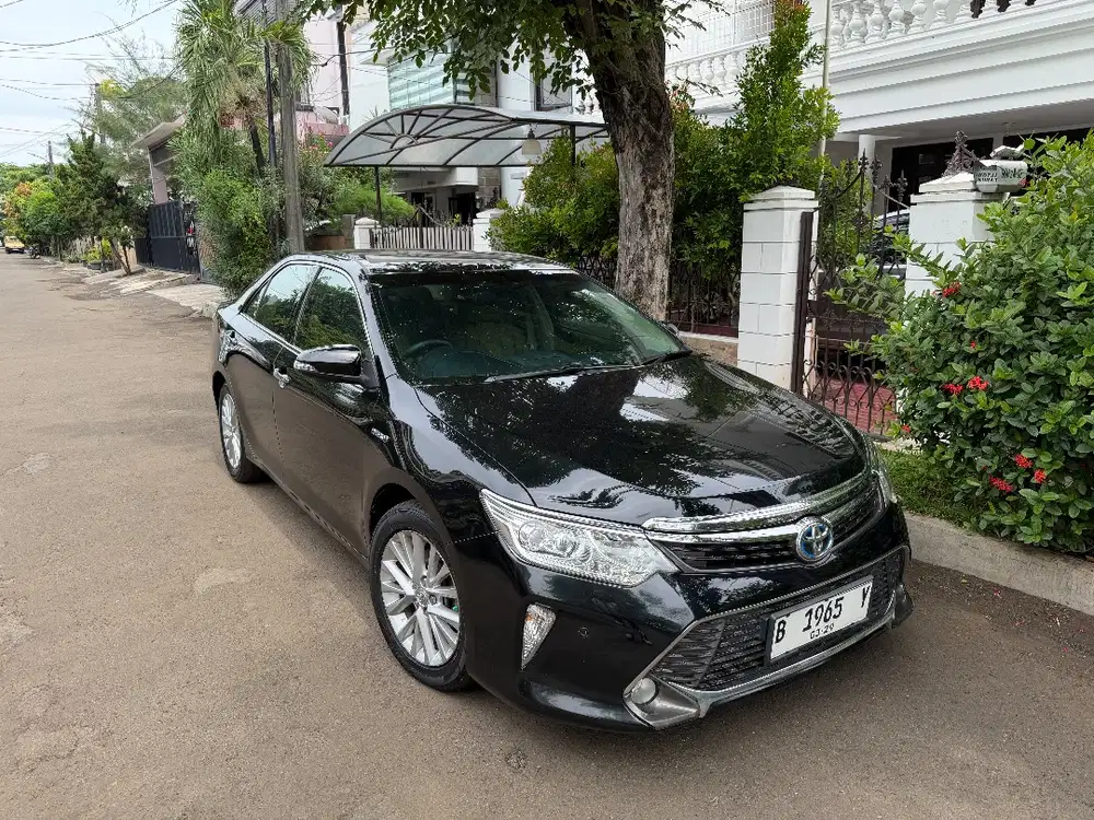 Toyota Camry Hybrid 2.5 L 2016 AT