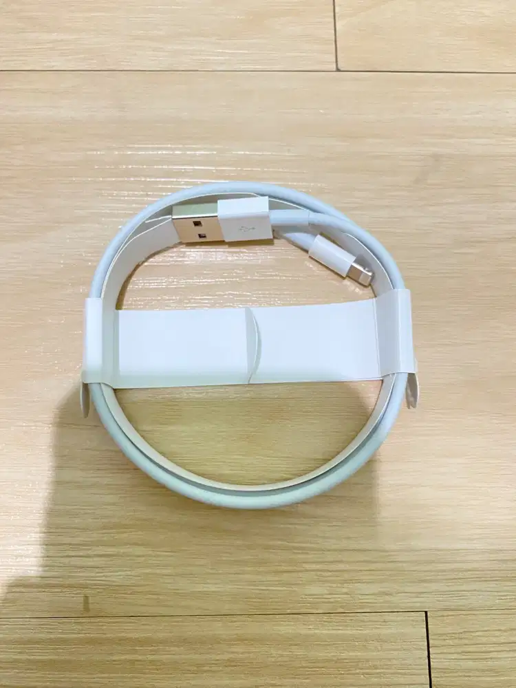 Kabel USB to Lighting (original iBox ada struk)