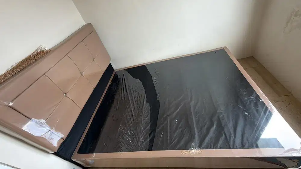 Dipan untuk kasur ukuran 200x200