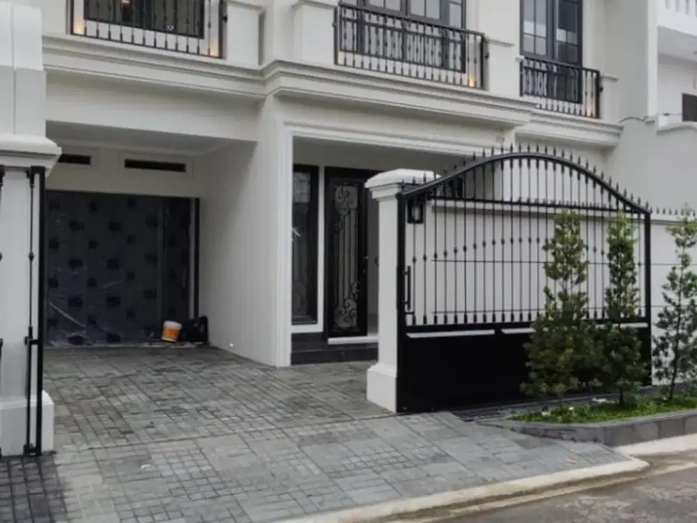 DIJUAL BRAND NEW RUMAH MEWAH AMERICAN CLASSIC CEMPAKA PUTIH TENGAH UKU 10X18 TIMUR BAGUS DAN SIAP HUNI