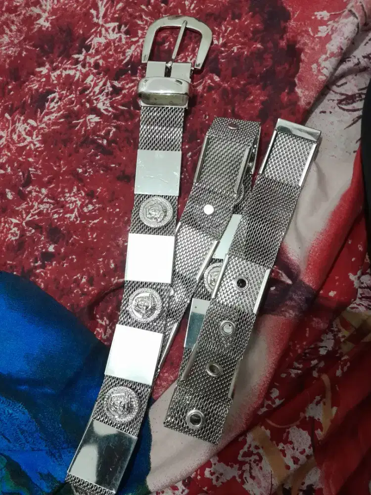 Gesper ikat pinggang gambar kepala medusa lambang VERSACE antik langka