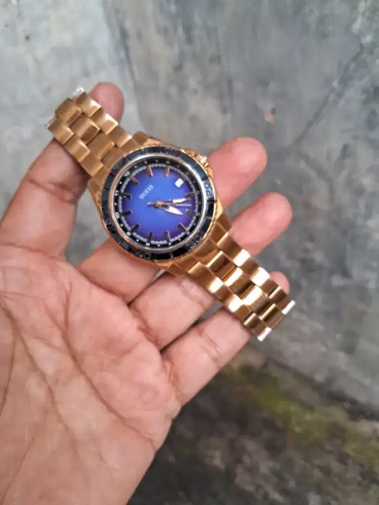 GUESS WATCH WOMEN W0469L2