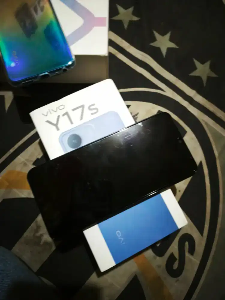 Vivo y72 12/256 , Vivo y17s 8/256