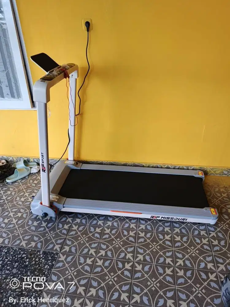 TREADMILL SIMPLE KECEPATAN TINGGI