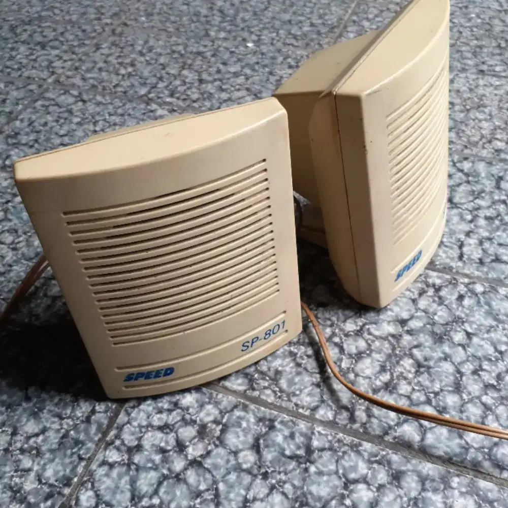 Speaker komputer model lama