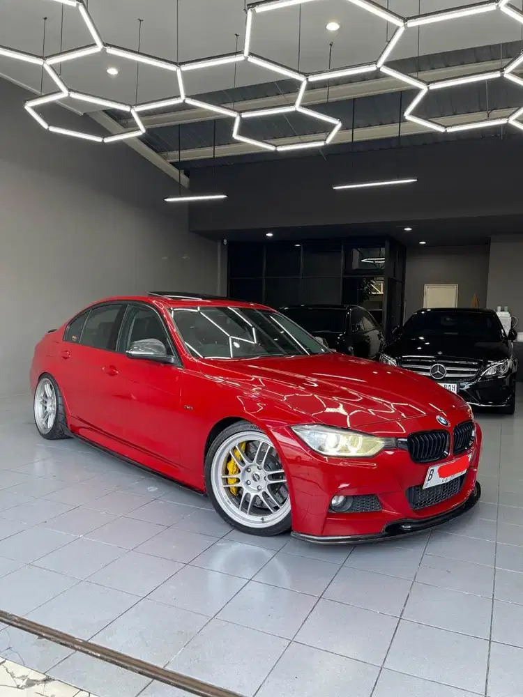 BMW 328I FULL SPEC BRABDED 50.000KM