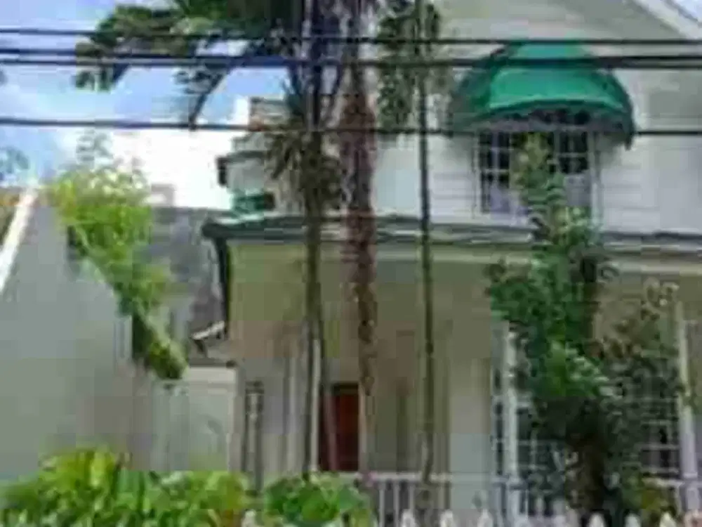 Dijual Rumah 2 Lantai  Wonocolo, Surabaya