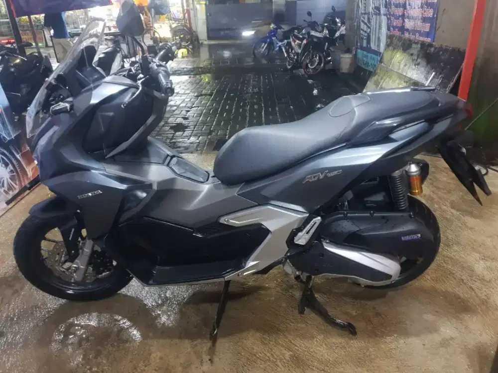 Adc 160cc warna grey