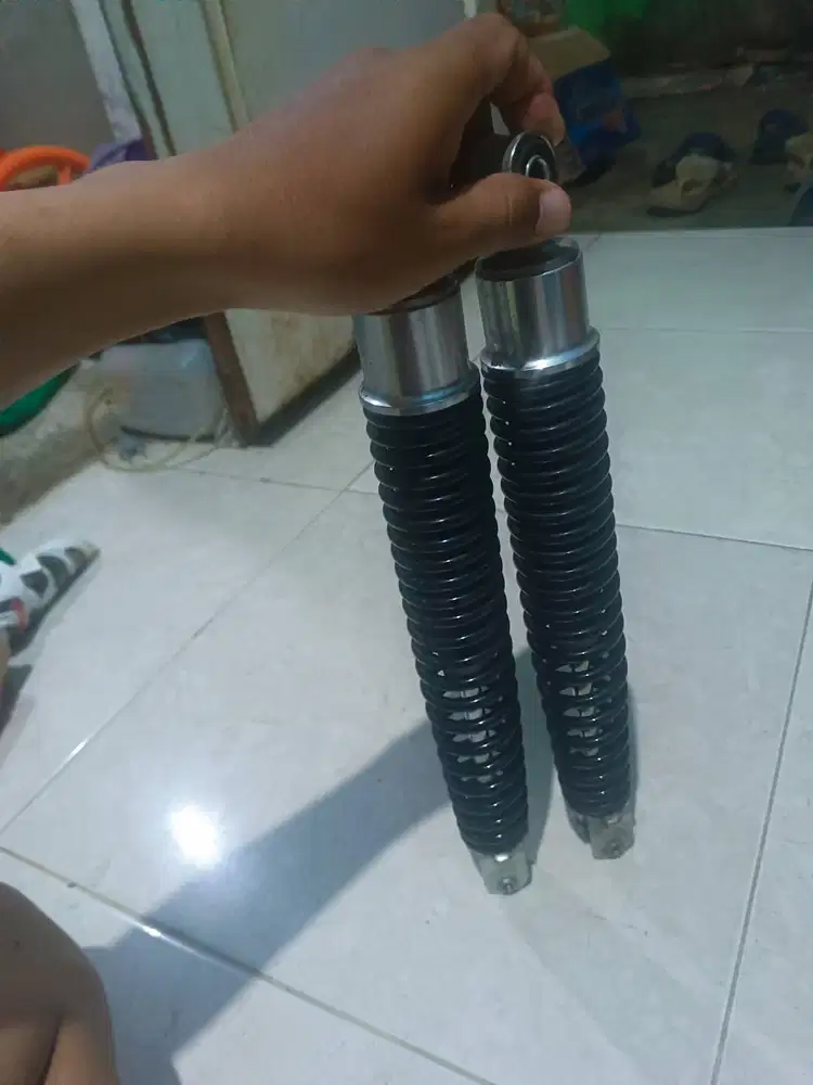 Dijual shockbreaker Polytron Fox R