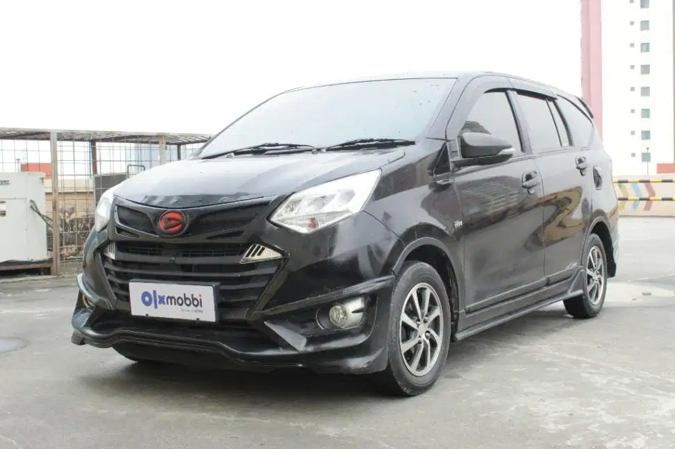 TERMURAH TDP 5,JT Daihatsu Sigra 1.2 R Bensin-AT Hitam 2017