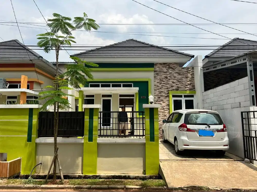 Jual rumah di Boulevard Grand Nusa Indah. Cocok untuk usaha