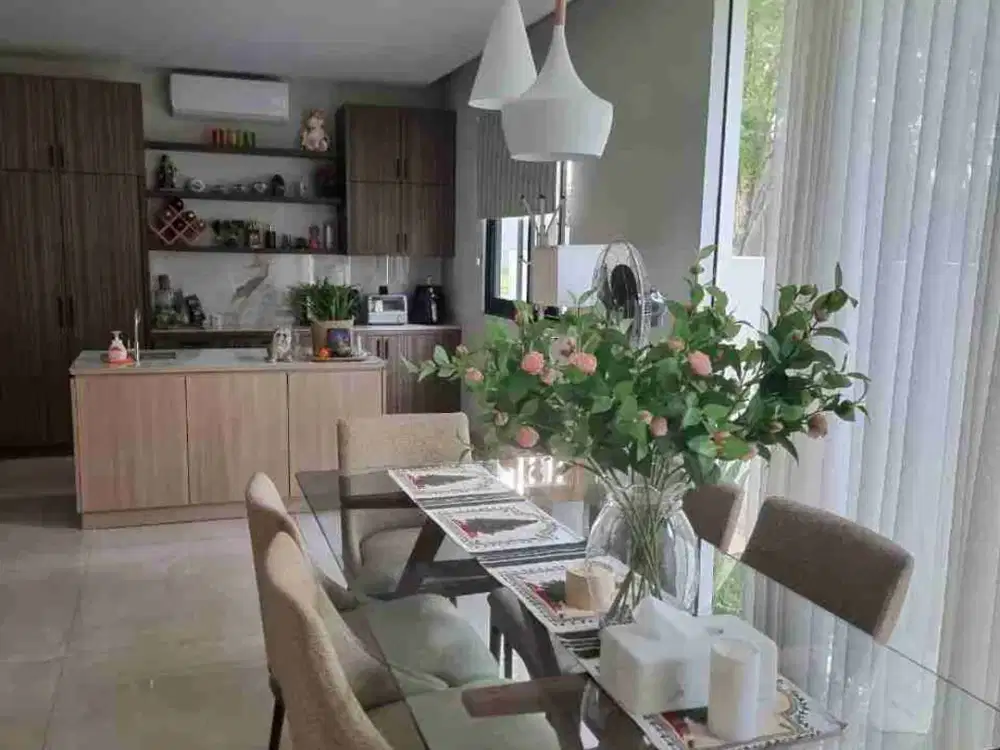 Dijual Rumah Hoek Bangunan Mandiri Semi Furnish Vermont Bsd