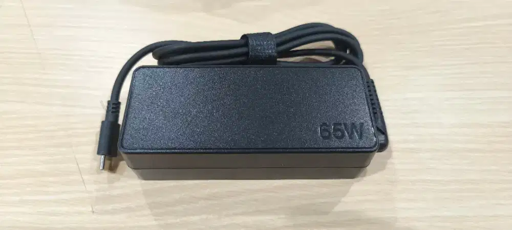 Adaptor Thinkpad 65W Type-C