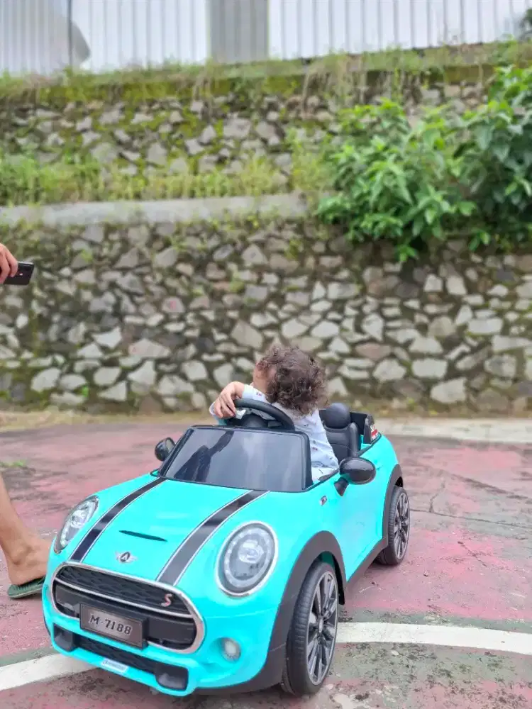 Mobil aki remot kontrol minicooper