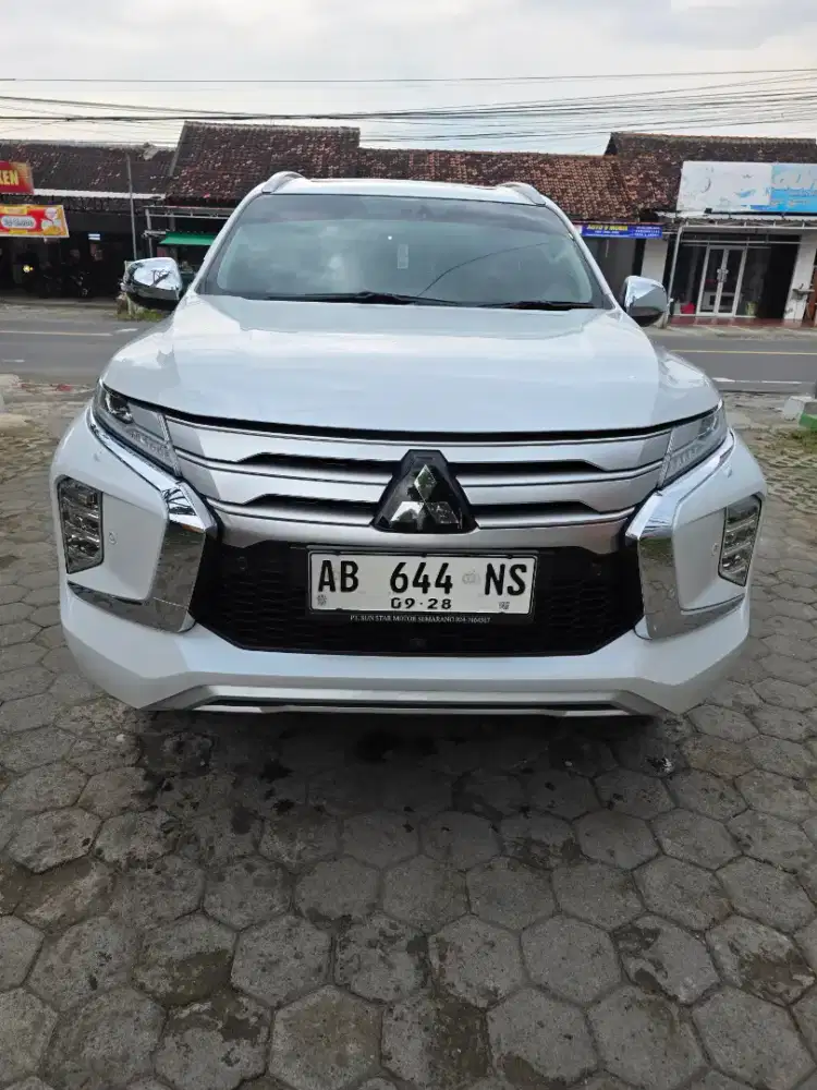 Pajero dakar ultimate 4x4 tahun 2023