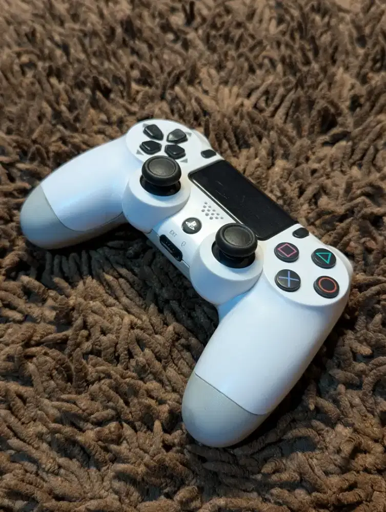 Gamepad Stik Controller DS 4 Playstation 4 ( White Color )