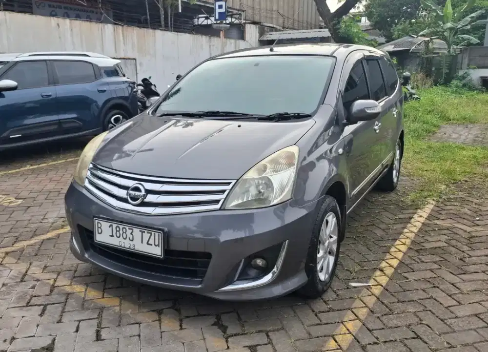 Grand Livina XV Mt 2013