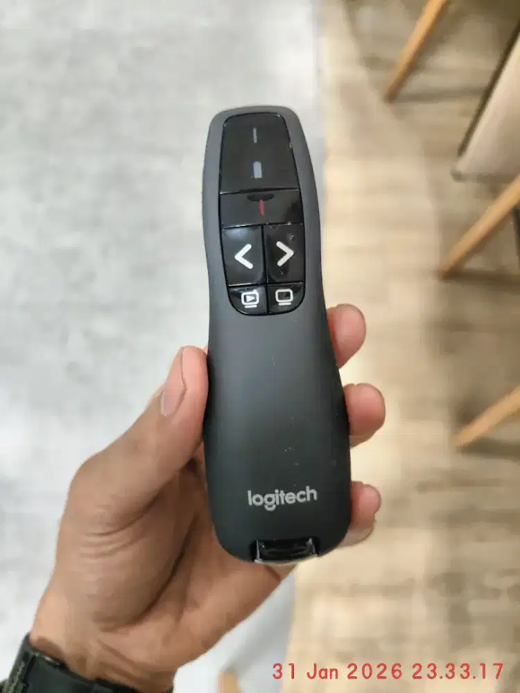 Logitech R400 Laser Persentasi