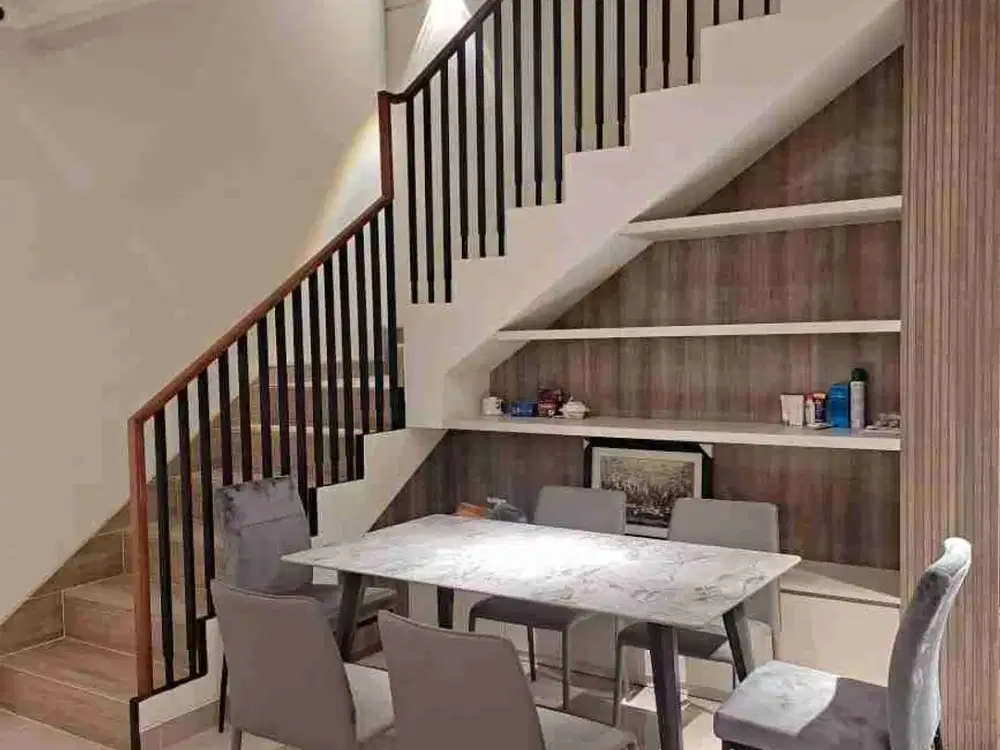 Dijual Rumah 2 Lt Full Furnished & Renov Carson Sumarecon Gading Serpong