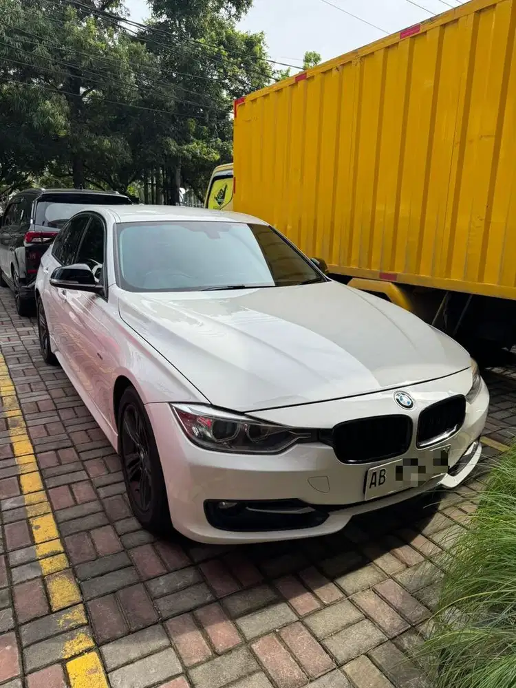Bmw 320 f30 2014 putih ab