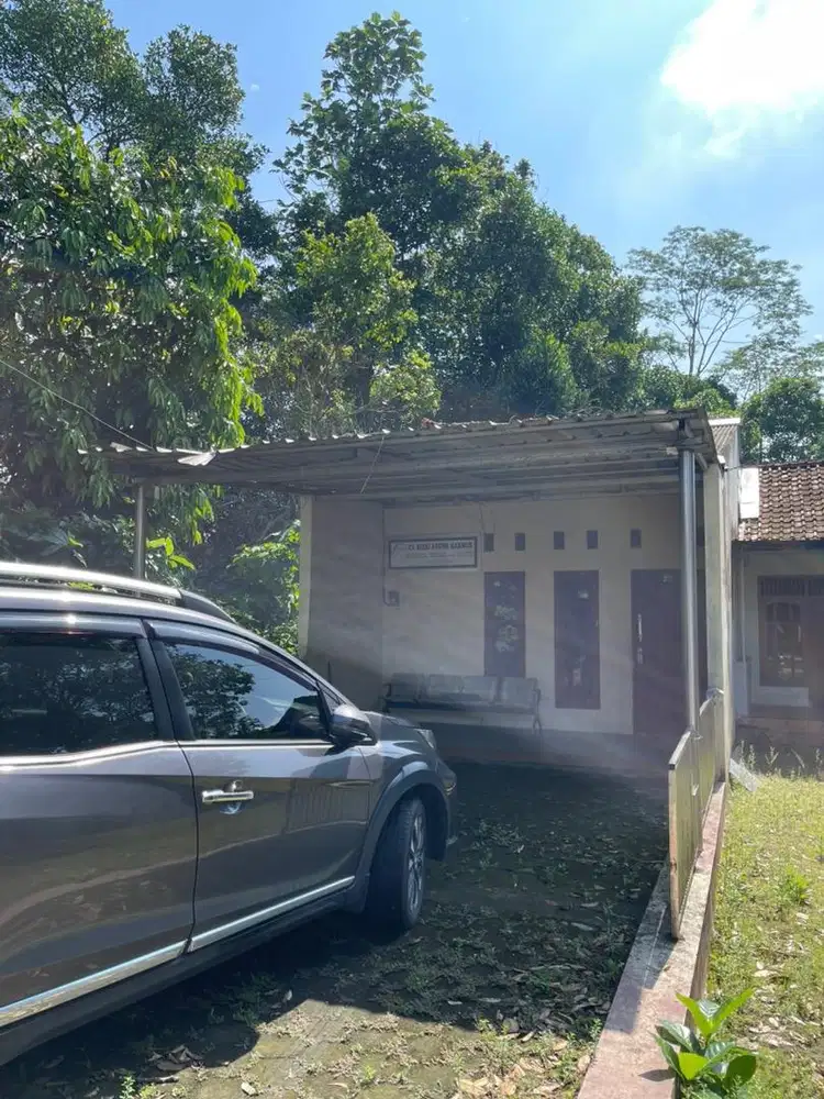 Dijual Rumah Strategis beserta perabot