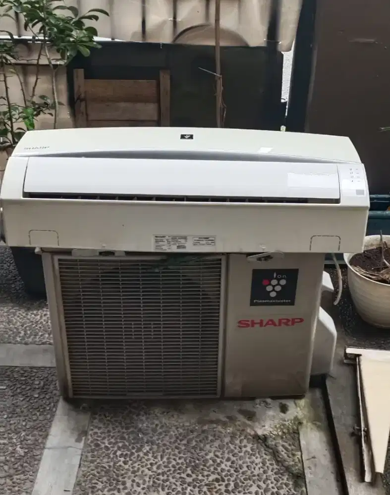 Sharp AC Bekas hidup
