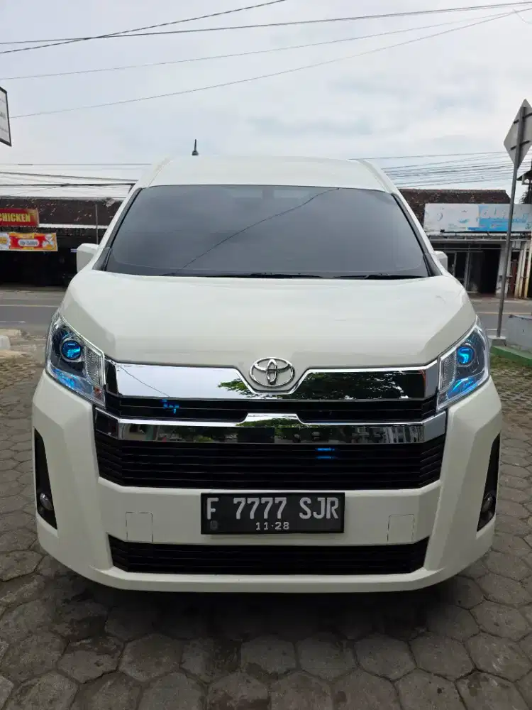 Hiace premio tahun 2023