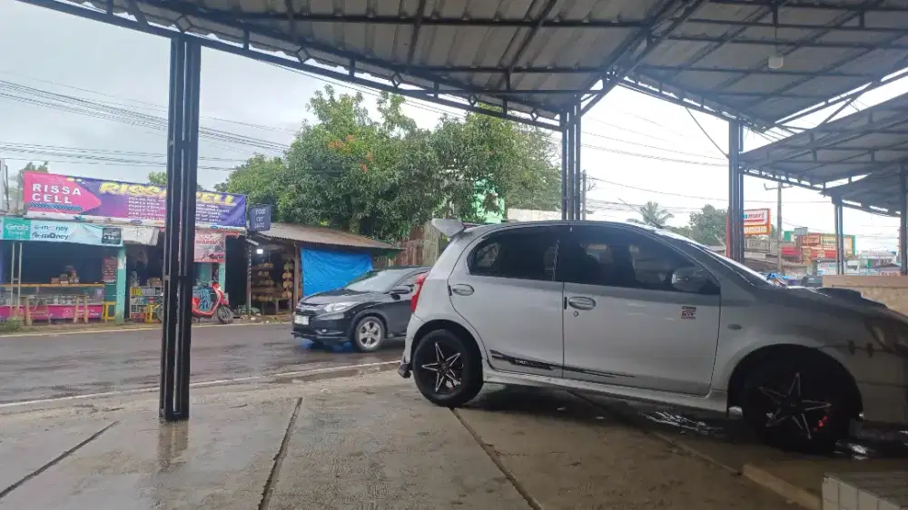 Jual mobil etios valco