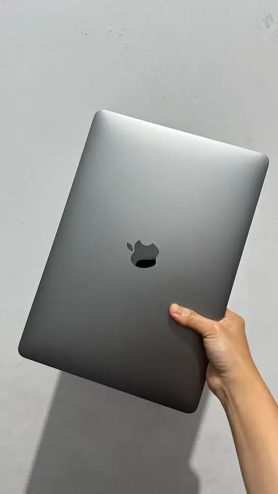 MacBook Air M1 2020 | 8GB 256GB | Baterai Normal 93%