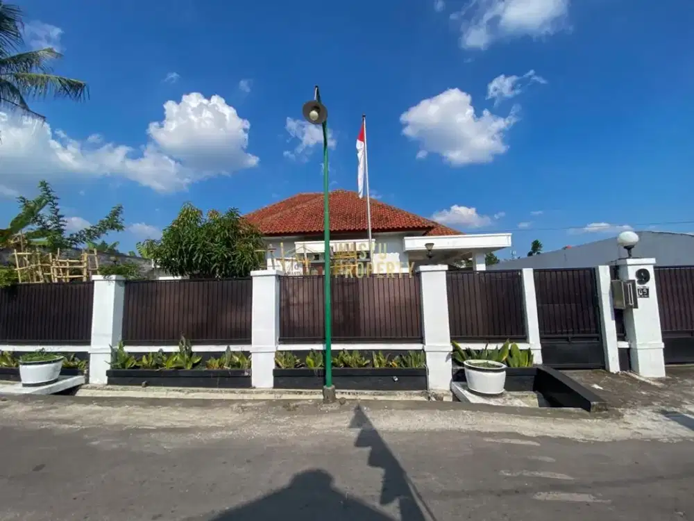 RUMAH MEWAH TANAH SUPER LUAS DI JALAN KALIURANG KM 9,5