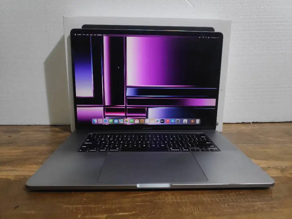 MacBook Pro 15” 2019 | Core I9 | RAM 32GB | SSD 1TB | Radeon Pro 5500M