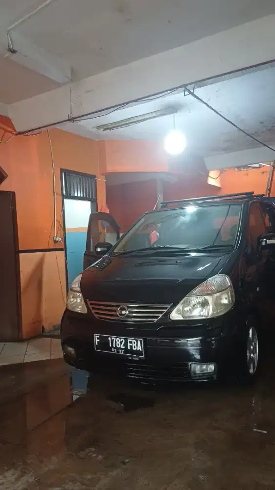 Serena HWS mobil keluarga